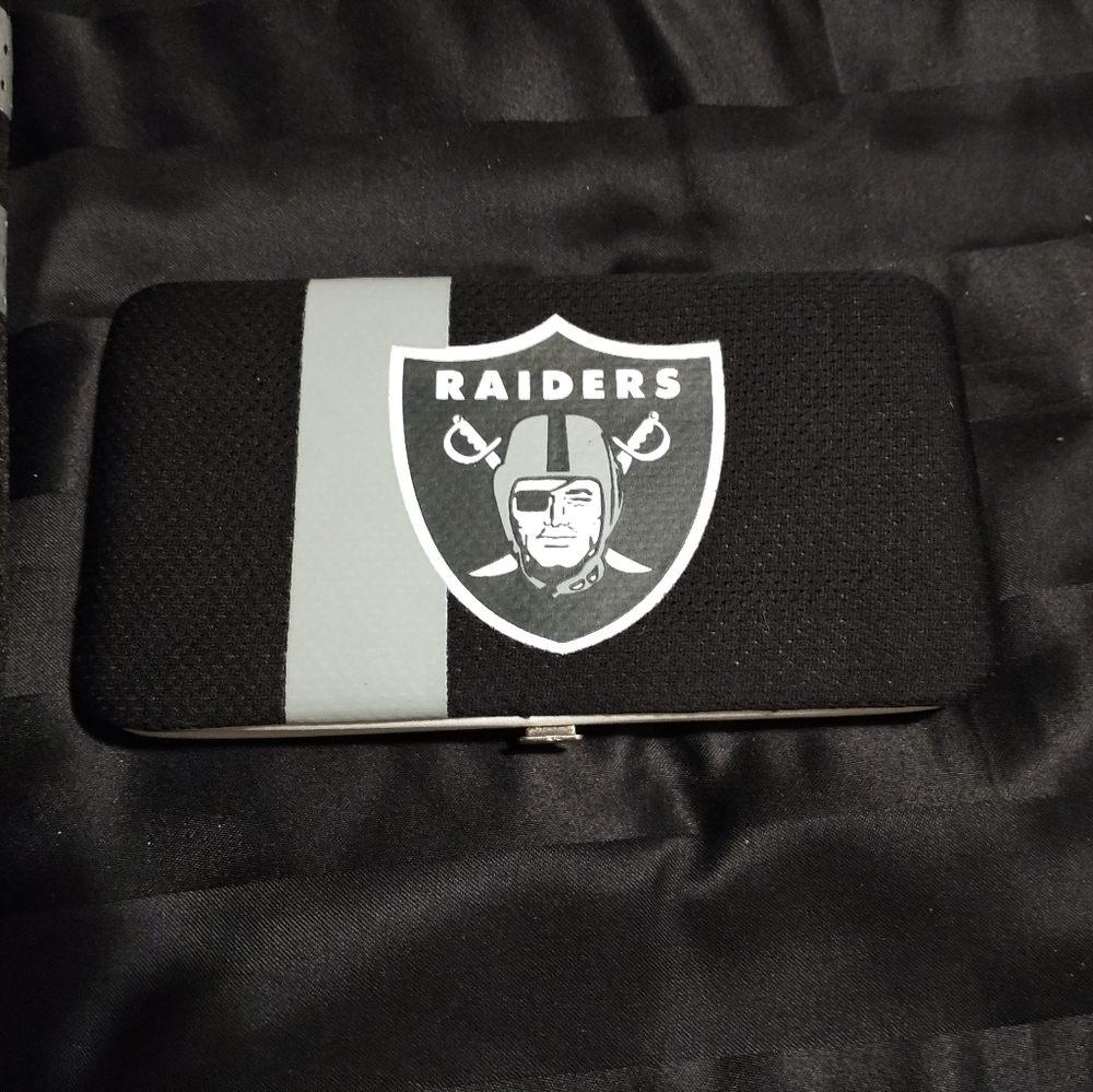 Raider purse, wallet, misc new wallets